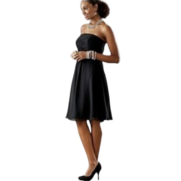 White House Black Market Dresses & Skirts - 🌺WHBM Chiffon Strapless Dress 0🌺